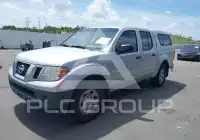 2017 Nissan FRONTIER фото