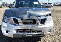 2017 Nissan FRONTIER фото