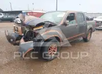 2017 Nissan FRONTIER фото
