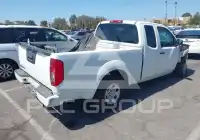2017 Nissan FRONTIER фото