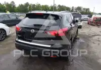 2017 Nissan ROGUE photo