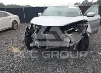 2017 Nissan ROGUE photo