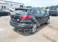 2017 Nissan ROGUE photo