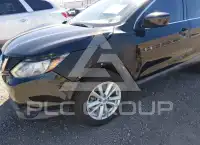 2017 Nissan ROGUE photo