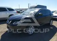 2017 Nissan ROGUE photo
