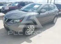 2017 Nissan ROGUE photo