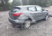 2017 Nissan ROGUE photo