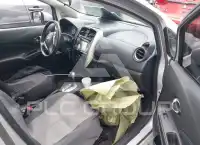 2017 Nissan VERSA фото