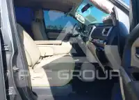2017 Nissan TITAN photo