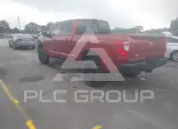 2017 Nissan TITAN фото
