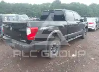 2017 Nissan TITAN photo