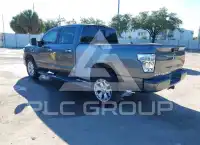 2017 Nissan TITAN фото