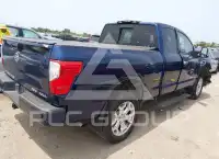 2017 Nissan TITAN фото