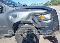 2017 Nissan TITAN photo
