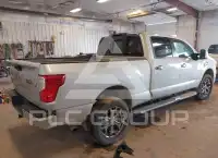 2017 Nissan TITAN фото