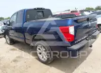2017 Nissan TITAN фото