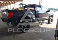 2017 Nissan TITAN фото