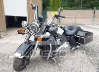 2017 Harley-Davidson FLHP photo