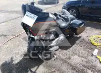 2017 Harley-Davidson FLHX photo