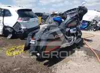 2017 Harley-Davidson FLHX photo
