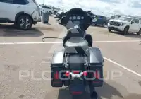 2017 Harley-Davidson FLHX фото