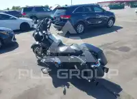 2017 Harley-Davidson FLHX фото