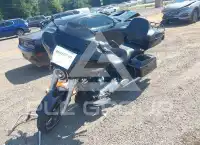 2017 Harley-Davidson FLHX photo
