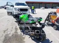 2017 Kawasaki ZX1000 фото