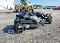2017 Polaris Slingshot фото