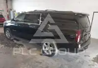 2017 Chevrolet Suburan photo