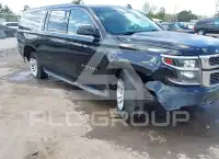 2017 Chevrolet Suburan photo