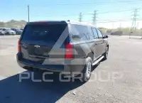 2017 Chevrolet Suburan photo