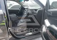 2017 Chevrolet Suburan photo