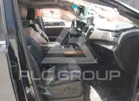 2017 Chevrolet Suburan фото