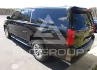 2017 Chevrolet Suburan photo