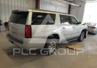2017 Chevrolet Suburan photo