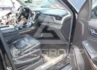2017 Chevrolet Suburan photo