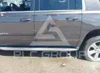 2017 Chevrolet Suburan photo