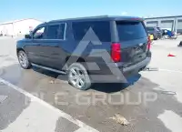 2017 Chevrolet Suburan photo