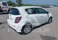 2017 Chevrolet Sonic фото