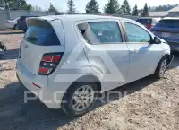 2017 Chevrolet Sonic фото