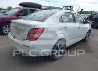 2017 Chevrolet Sonic фото