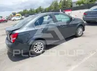 2017 Chevrolet Sonic photo