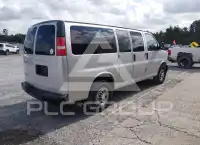2017 Chevrolet Express фото