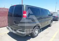 2017 Chevrolet Express фото