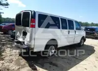 2017 Chevrolet Express фото