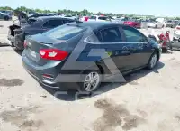 2017 Chevrolet Cruze photo
