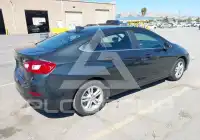 2017 Chevrolet Cruze photo