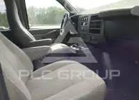 2017 Chevrolet Express photo