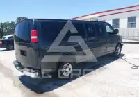 2017 Chevrolet Express фото